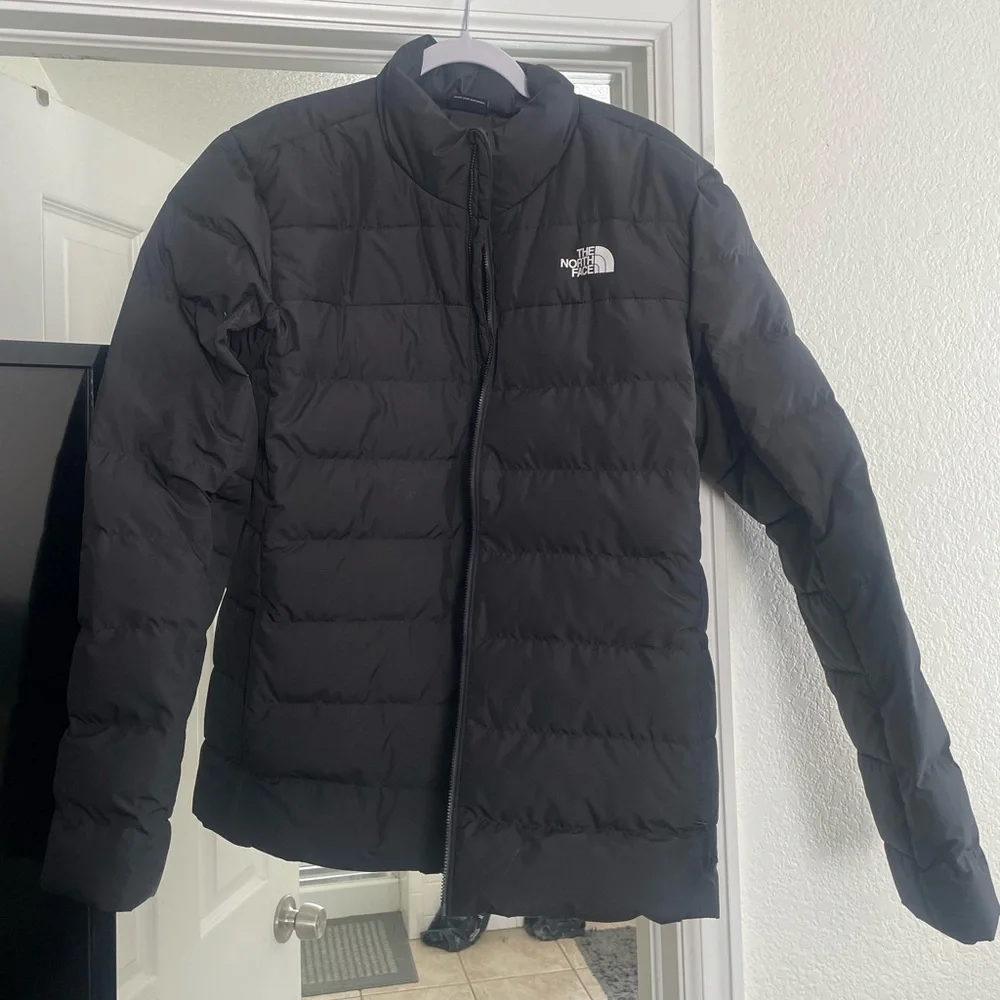 The North Face Men’s Black Puffer Jacket Size LARGE